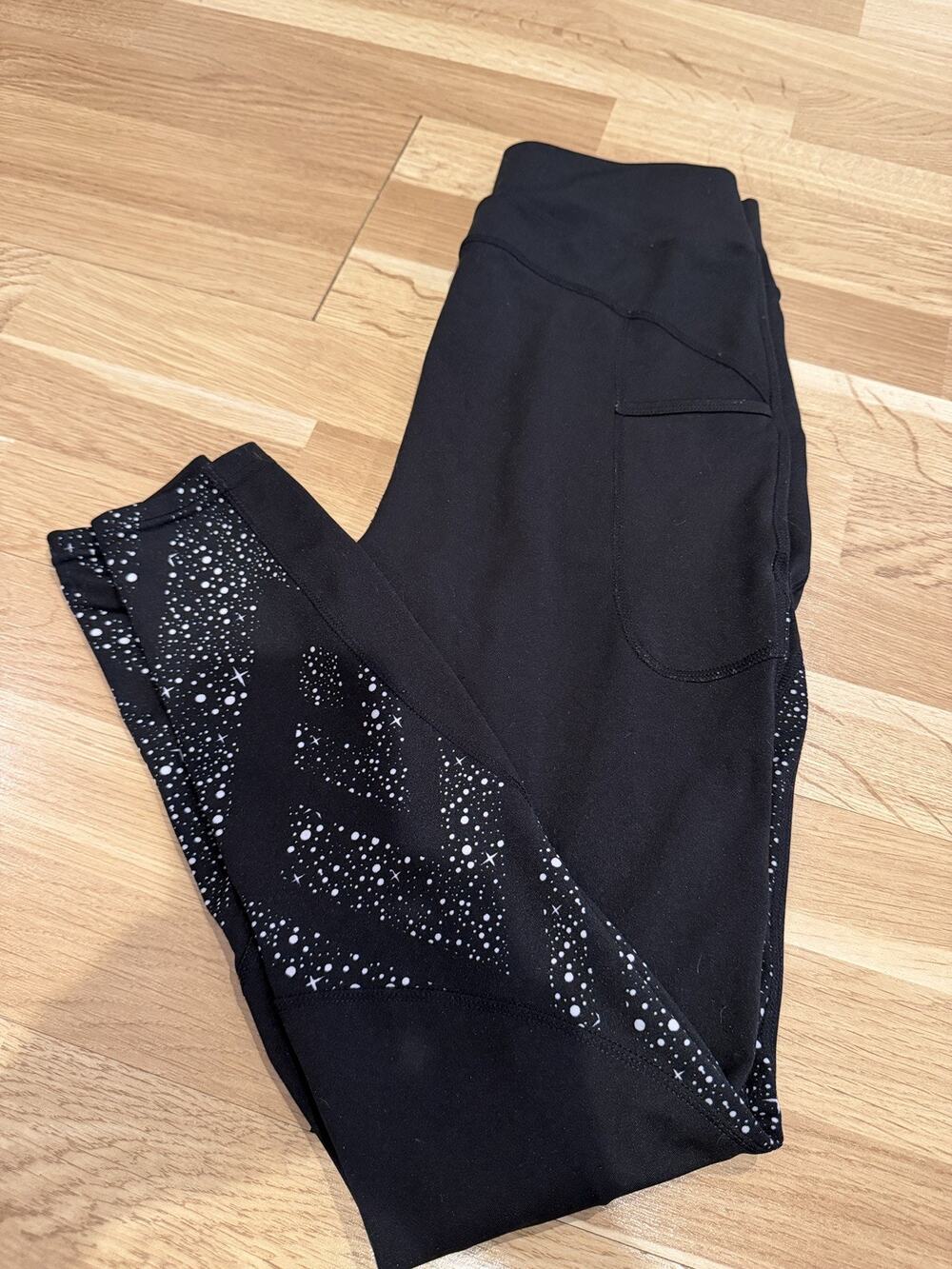 Pop Fit Cosmic Black Galaxy Leggings w Pockets and Star Accents Size Medium